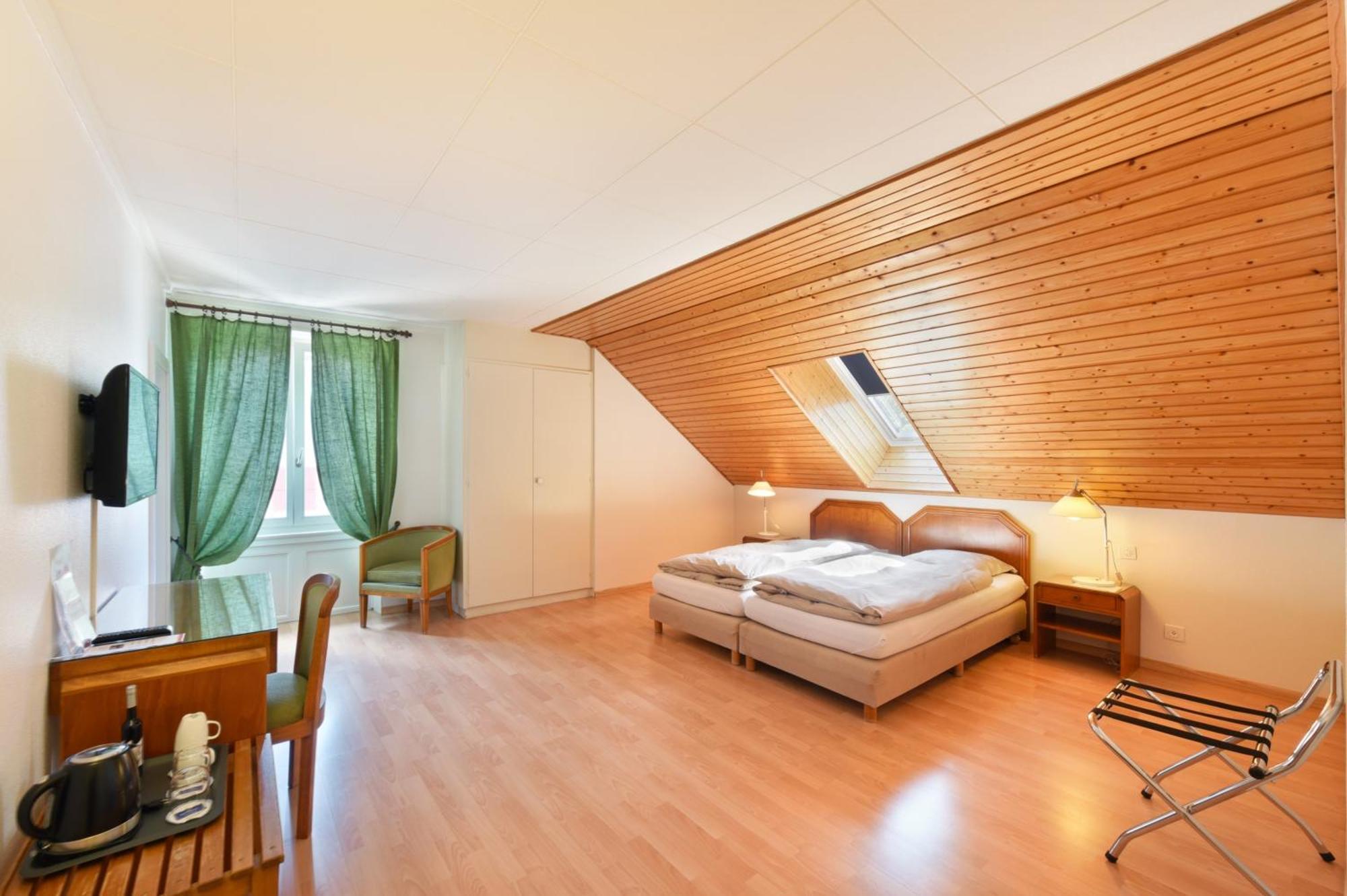 Hotel De L'Aigle Couvet ห้อง รูปภาพ