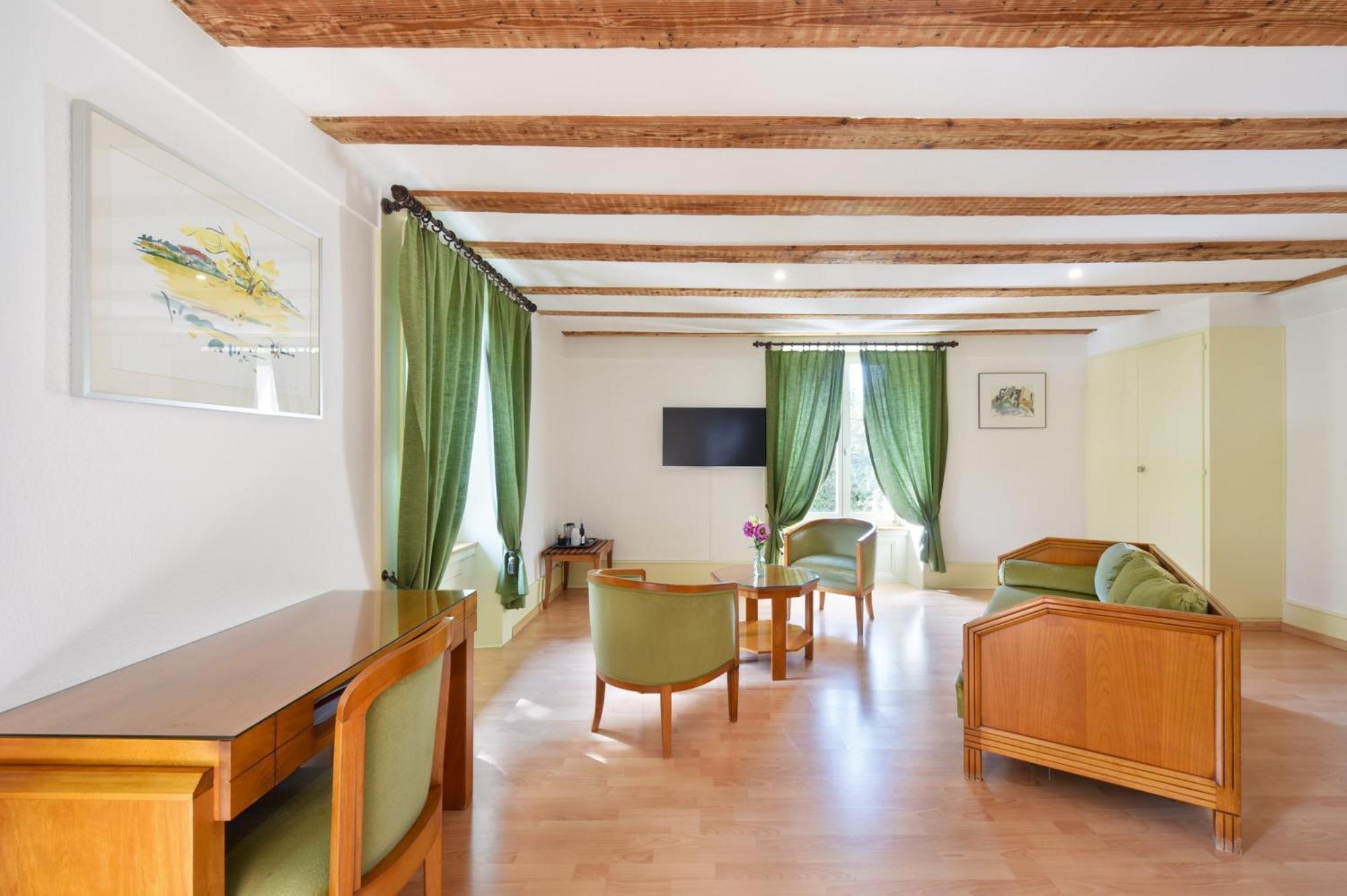 Hotel De L'Aigle Couvet ห้อง รูปภาพ
