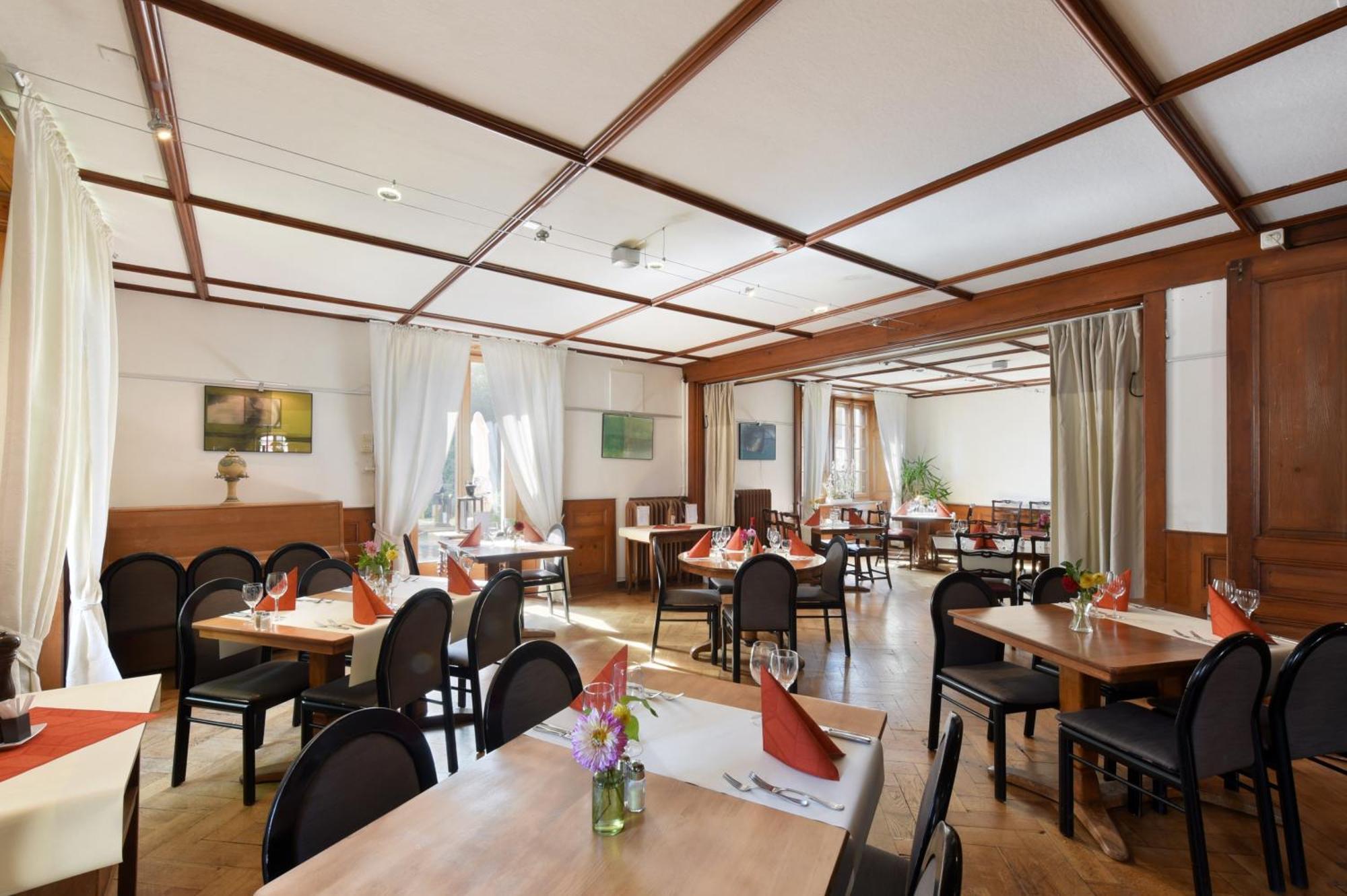 Hotel De L'Aigle Couvet ภายนอก รูปภาพ